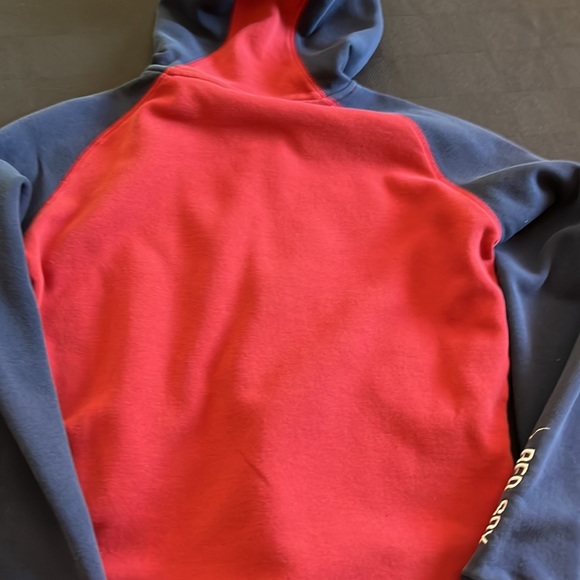 Nike Red Sox hoodie - this shows a bit of fad due to washings - Picture 4 of 4